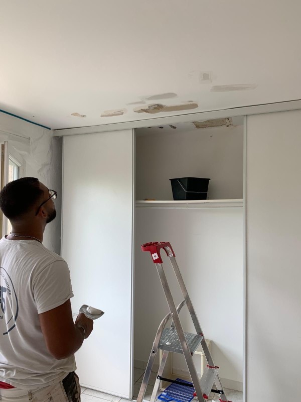 rénovation d'une peinture d'intérieur pour indépendant à prix imbattable à Nimes dans le Gard
