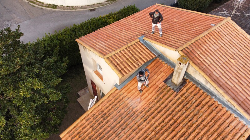 nettoyage de facades et toiture avec produit professionnel a la calmette proche d’ales 