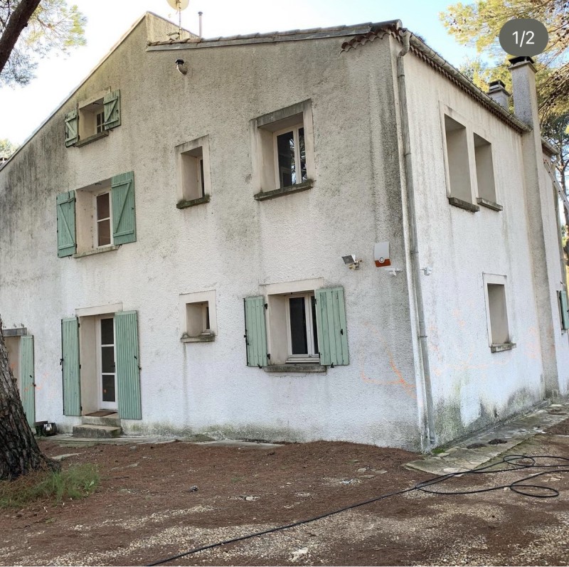 Peintre en bâtiment spécialisé dans les extérieurs, à Nîmes, proche de Montpellier et de Avignon