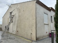 Notre zone d'activité pour ce service Peinture façade ancienne à Milhaud : rénovation complète et traitement préparatoire - 2026